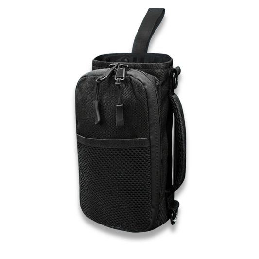 Die GIMORIA GRRIP Magnetic Gym Bag ist dein smarter Begleiter für Fitnessstudio, Home-Gym und unterwegs. Dank der magnetischen Rückseite lässt sich die Tasche an geeigneten Metallflächen befestigen.